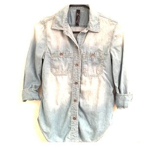 Seven7 Jean button down shirt