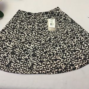 Black and white squirt size M
