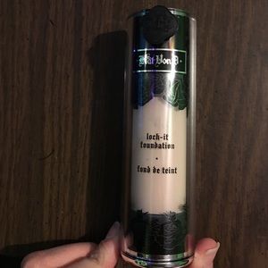 Kat Von d lock it foundation