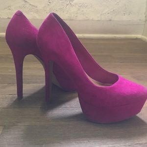 Jessica Simpson hot pink suede pumps!