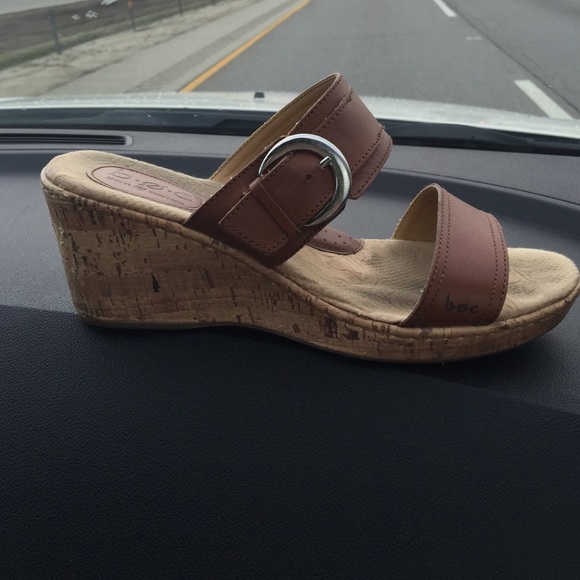 BOC by born size 9 brown sandals
