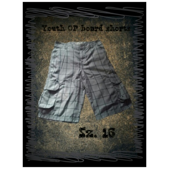 Skulls. Youth OP Board Shorts~sz.16
