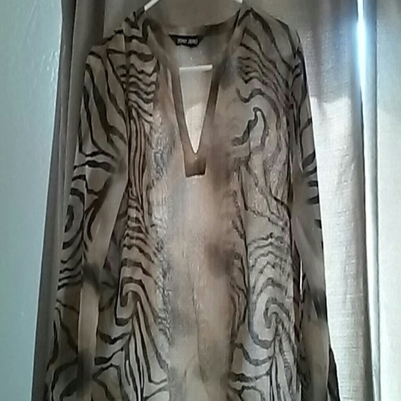 Blouse - Picture 2 of 2