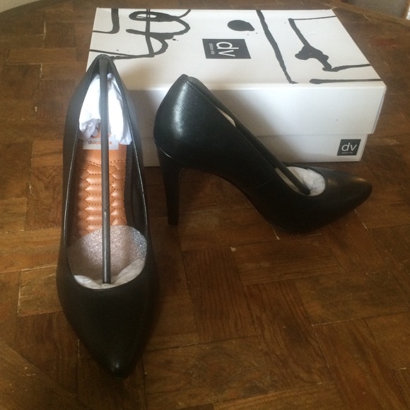 New Dolce Vita Oaklee black leather pump