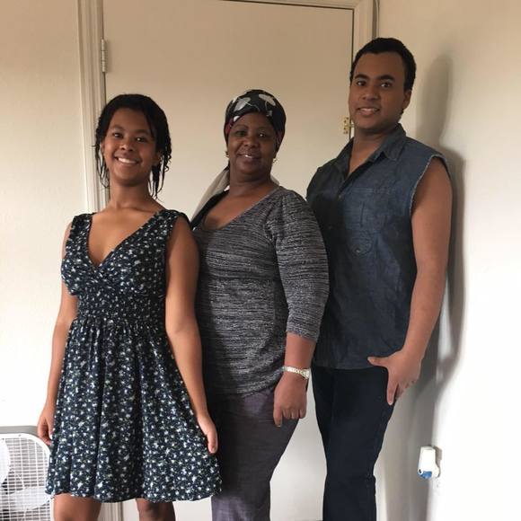 Meet your Posher, Macarena