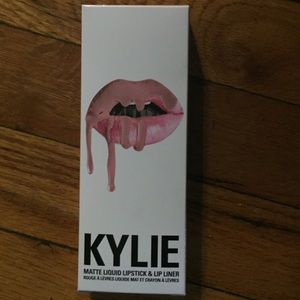 Kylielipkit koko k