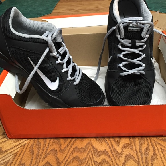Black nikes