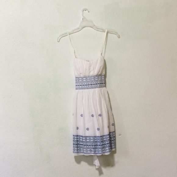 white summer dress with blue kroesche