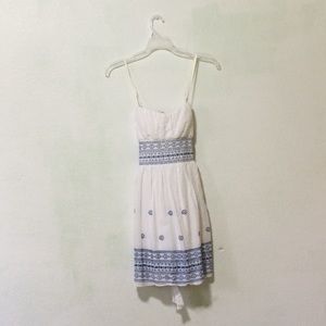 white summer dress with blue kroesche