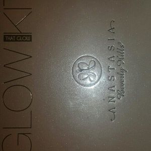 Anastasia BH Glow Kit