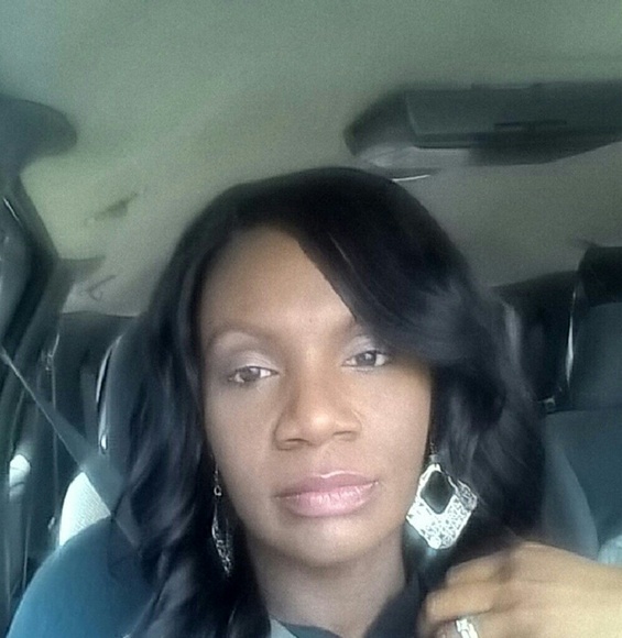 Meet your Posher, Nakia - Picture 2 of 2