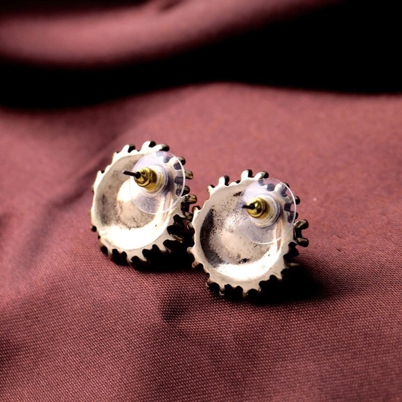 • SALE • Stylish Fashion Pearl Earrings • - Picture 3 of 4