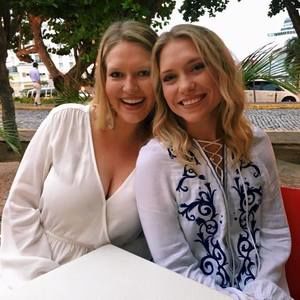 Meet your Posher, Candace