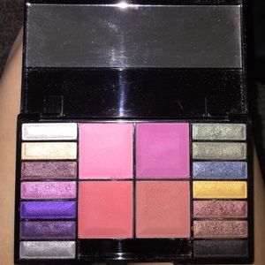 Mac eye shadow/blush pallet