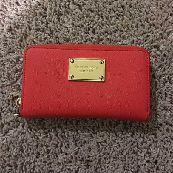 Michael Kors Handbags - Michael Kors Wallet