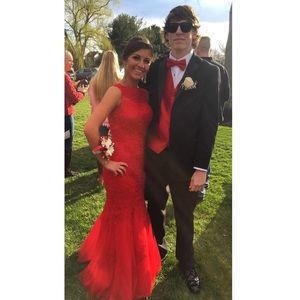 Meet your Posher, Mia