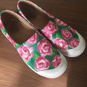 Lilly painted Danskos