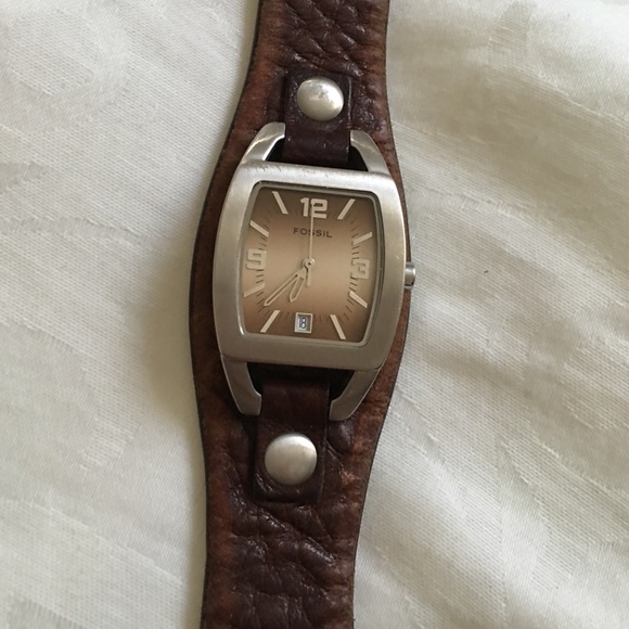 Leather band Fossil watch.