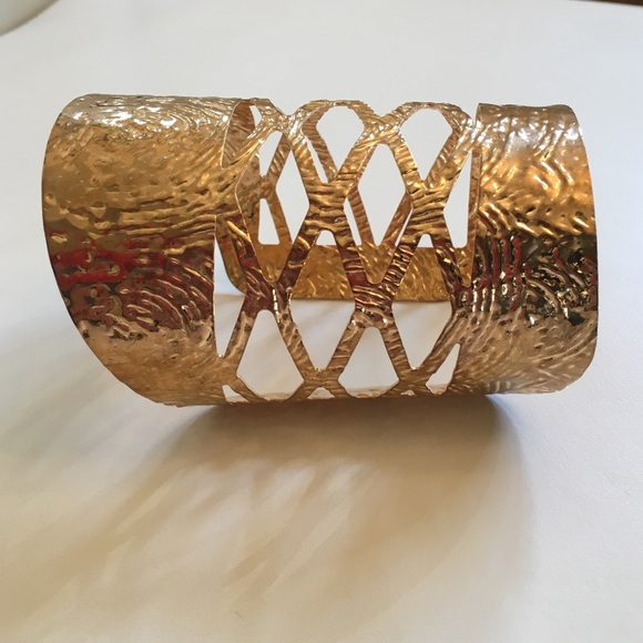 Gold Color Cuff. - Picture 3 of 4
