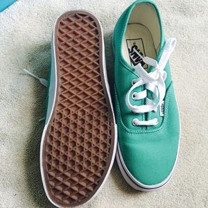 New Women's Vans!