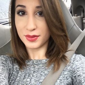 Meet your Posher, Coraley