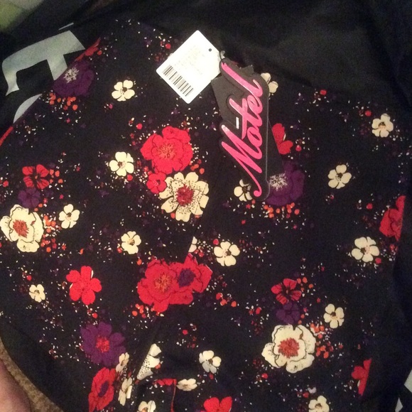 Urban Outfitters High Waist Motel Kat Poppy Shorts - Picture 3 of 4