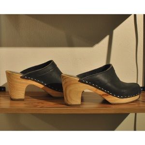 American Apparel classic clog