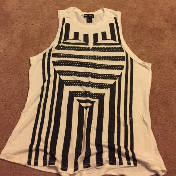Tops - Heart and stripe muscle tee