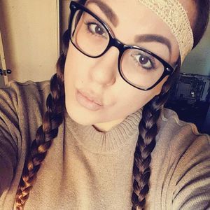 Meet your Posher, Angie