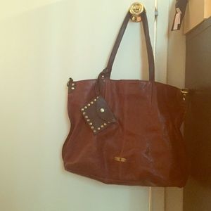 Leather Lucky Brand purse 😍