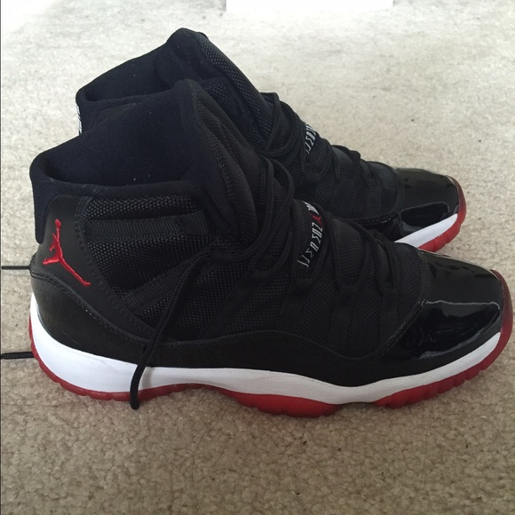 Jordan Breds 11s Size 5Y