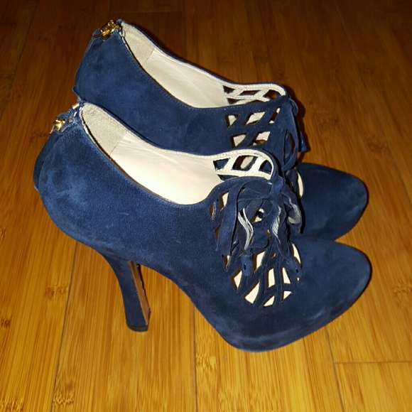 PRADA Blue Suede PlatfPumps Caged Cut