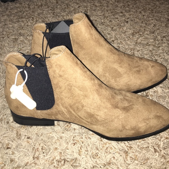 Shoes never worn - Picture 1 of 1