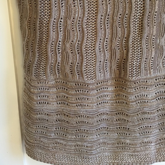 light weight beige knit top - Picture 3 of 4