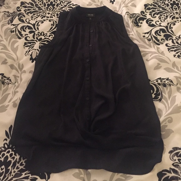 Nicole by Nicole Miller high-low top!