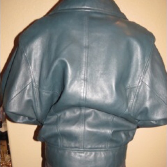 80's vintage leather jacket with shoulder pads - Picture 2 of 3