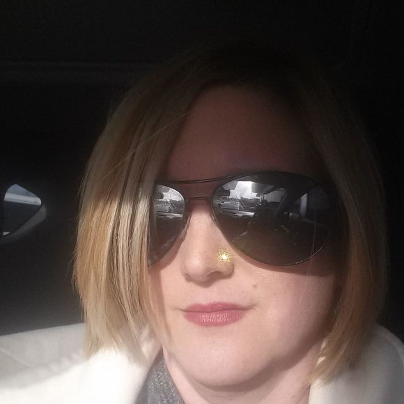 Meet your Posher, Andrea