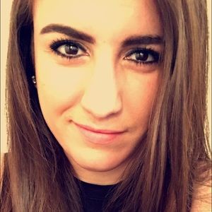 Meet your Posher, Ava