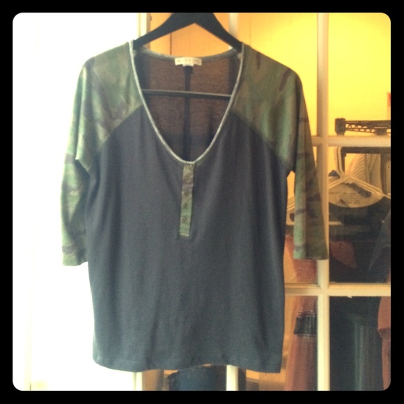 Billabong army print shirt
