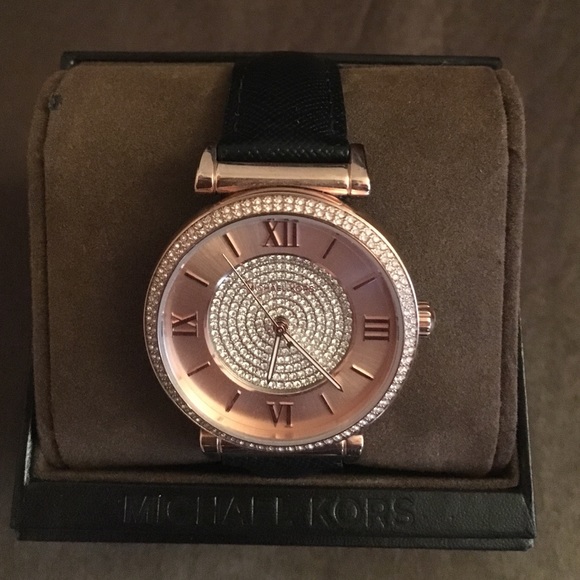 Michael Kors Accessories - 🎉🎉🎉host pick! 🎉Michael kors leather band watch
