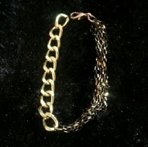 Gold chain bracelet