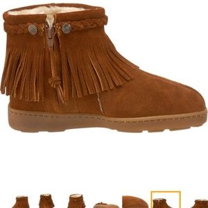 Minnetonka Fringe Ankle Boot-Like New!