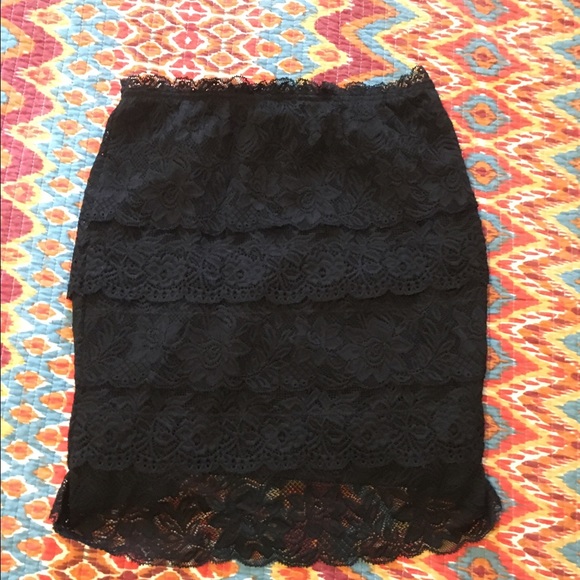 Forever 21 Scalloped Lace Mini Skirt