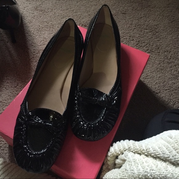 Black patent wedged loafer