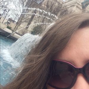 Meet your Posher, Megan