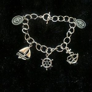 Charm bracelet
