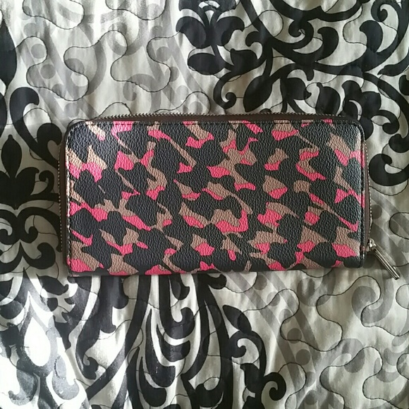 Fossil wallet