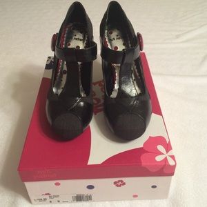 New in box! Not Rated Black Plaid Mary Janes
