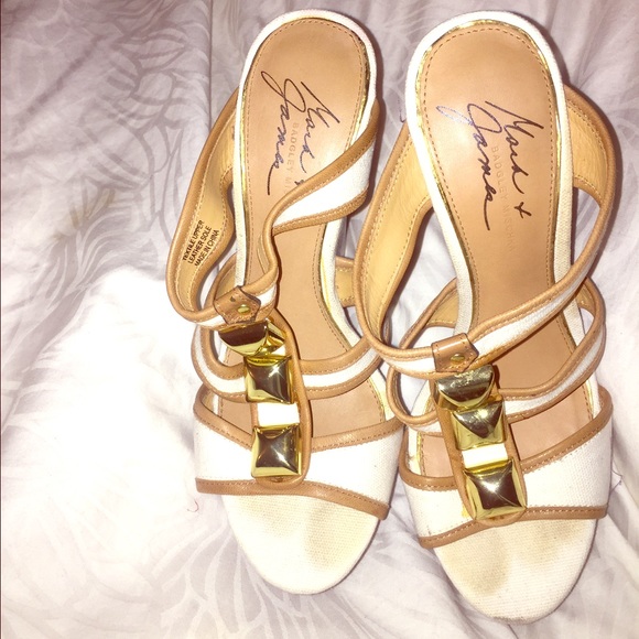 Badgley mischka sandals
