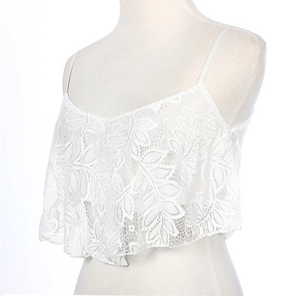 FLASH SALE! Floral Lace Crop Top - Picture 2 of 4
